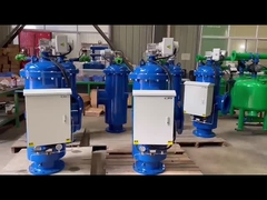 Samoczyszczący się filtr dla filtrów wody ze strony wieży chłodzącej